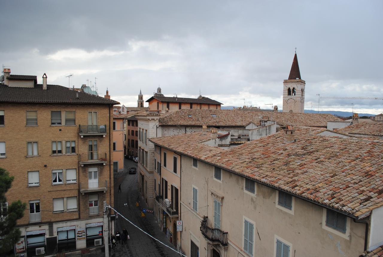 Hotel La Torretta Foligno Exterior photo